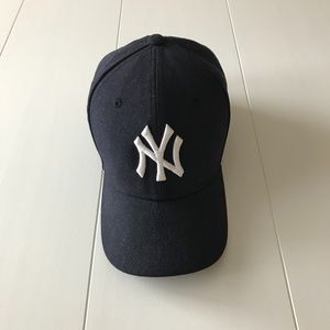 New York Yankees FITTED 6 3/4 Ballcap